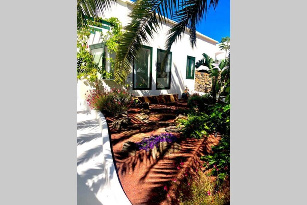 Unique, Stylish & Calm El Estanque By The Sea, Adults Only Ferienhaus Costa Teguise